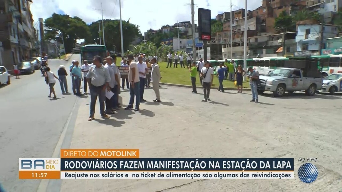 Rodoviários bloqueiam entrada da estação de ônibus mais movimentada de Salvador e passageiros reclamam: 'falta de respeito' – G1